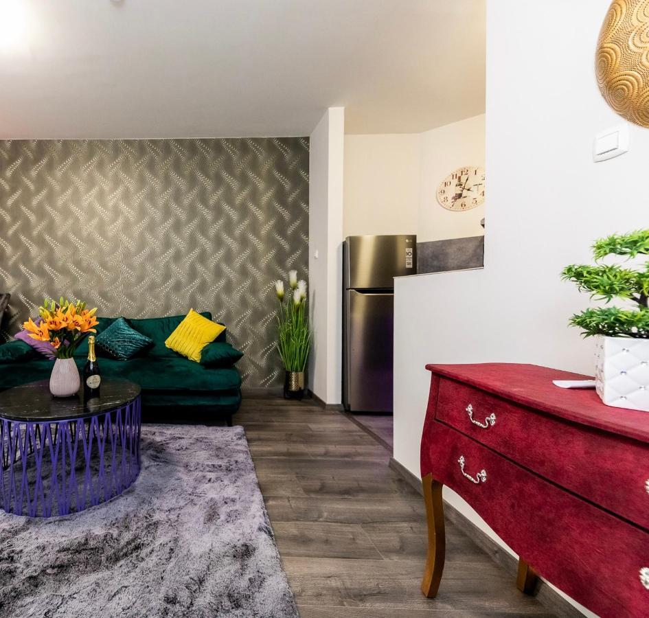 H & A Suite Gozsdu - The 1001 Nights Suite Boedapest Buitenkant foto