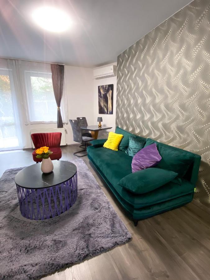 H & A Suite Gozsdu - The 1001 Nights Suite Boedapest Buitenkant foto